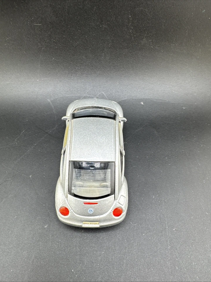 Coche diecast retroceso Kinsmart Volkswagen nuevo escarabajo plateado 1:32 📦 Foto 4 de 4