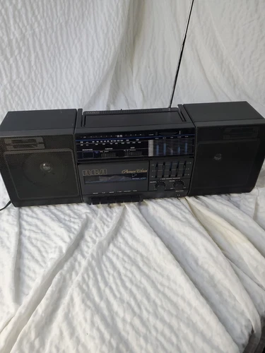 Vtg RCA Portable Cassette  Radio RP-7821 Detachable Speakers Tested Please Read