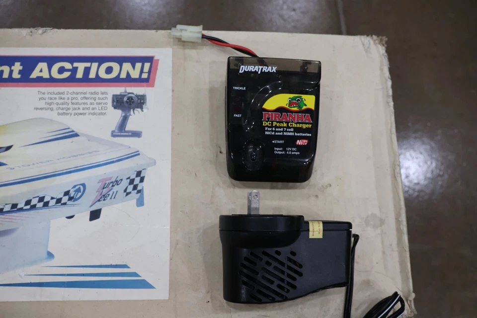 Vintage Tower Hobbies Turbo Vee II Electric Radio Controlled Racing Boat-GREAT!! - Image 4 of 4