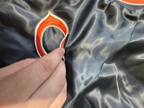 Chicago Bears Jacket Mens Medium Black Vintage CHALK LINE Satin Bomber USA - Picture 3 of 7
