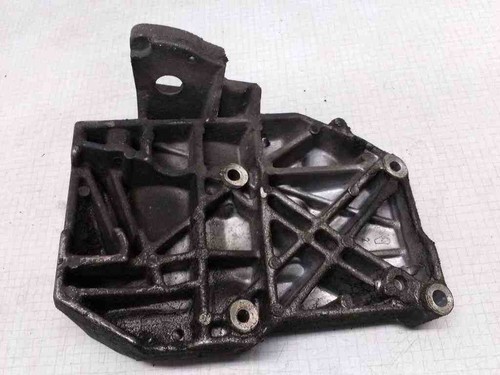 AUDI A4 Avant 8E5, B6 Klimakompressorhalterung 038260885B 1.90 Diesel 32501817