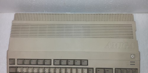 CLAVIER AMIGA COMMODORE + SOURIS + CABLE ALIMENTATION, S'ALLUME - Zdjęcie 3 z 14