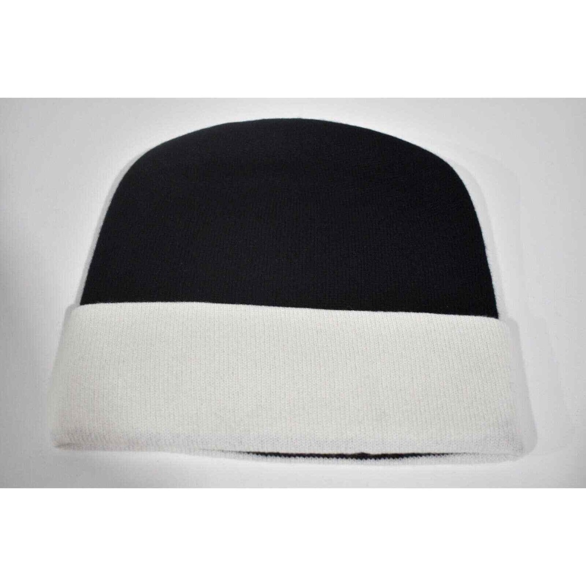 Chanel 22A Cashmere Wool Silk Black White CC Logo Beanie Winter Hat Cloche Chanel Black Cashmere Beanie Hat Gold Glitter CC Logo main image 2