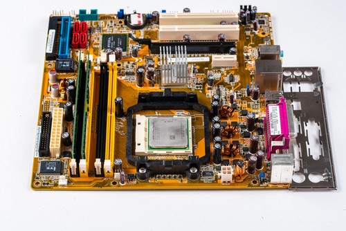 Asus M2NBP-VM socket CSM AM2+ scheda madre MicroATX DDR2 AMD Windows XP pronta - Foto 3 di 7