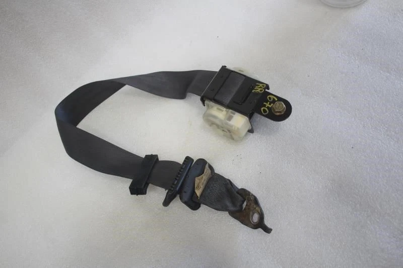 CINTURÓN DE SEGURIDAD TRASERO DERECHO HONDA PRELUDE 1997 1998 1999 2000 2001 NEGRO Foto 3 de 4