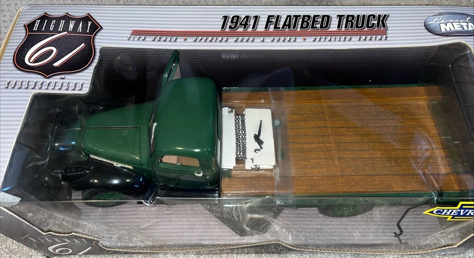 Highway 61 Green 1941 Chevrolet Flatbed Truck 1/16 Die Cast, New In Box! - Image 2 of 4