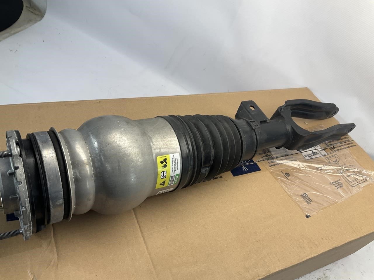 23-24 Maserati Grecale Front Left Driver Strut Shock Absorber Q