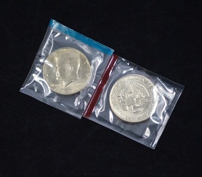 1977 P & D Kennedy US Mint BU Half Dollar 2  Coin Cello Set