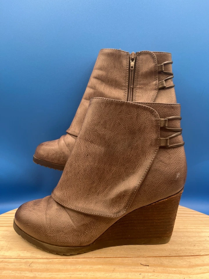 Not Rated Wedge Booties Anahata 07WS18 Women's Sz 7.5 Brown Faux Leather Zip Up - Image 2 of 4