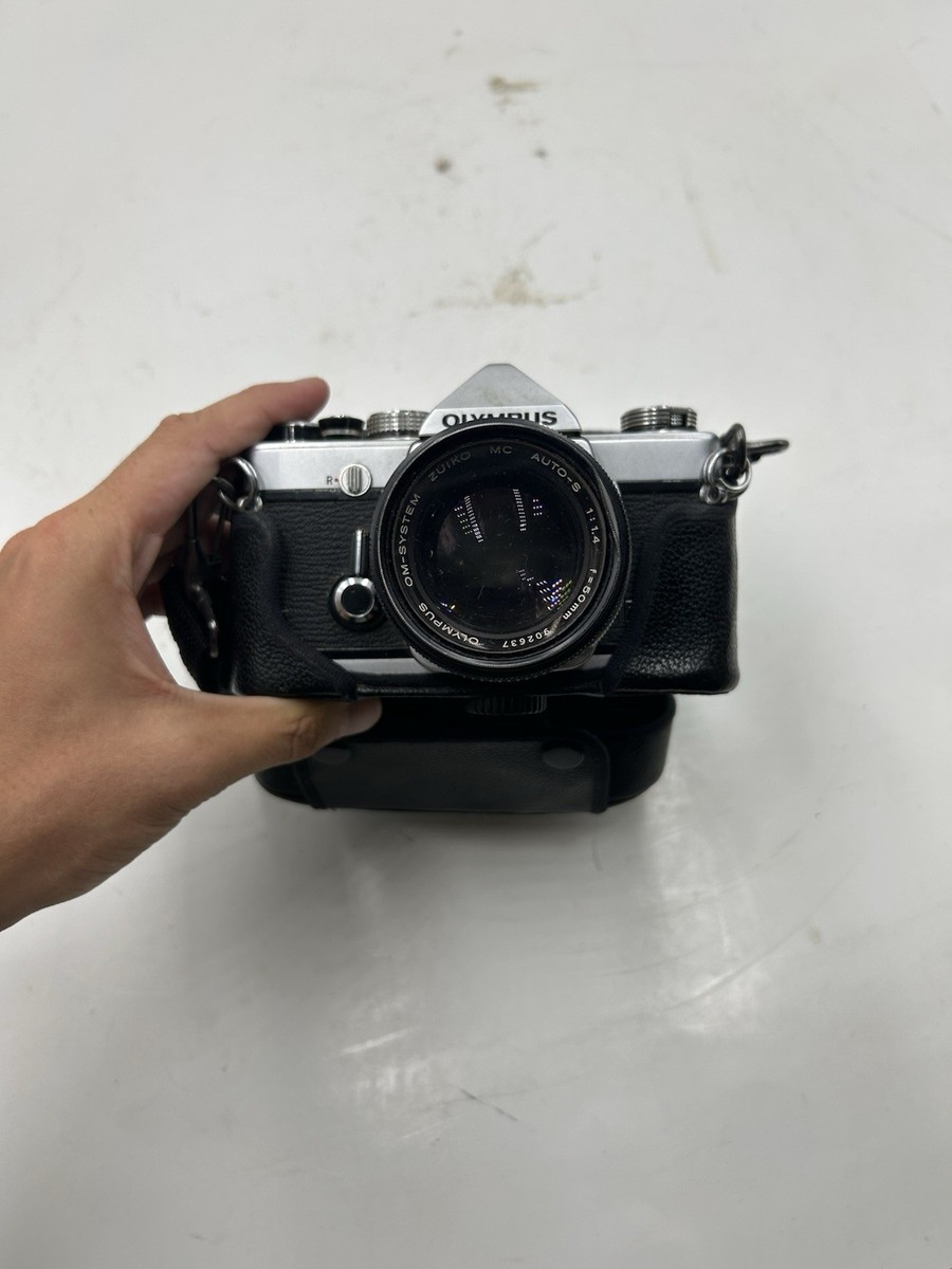 Olympus OM-1 camera w 50mm f1.8 Auto-S OM Zuiko lens & manual OM1