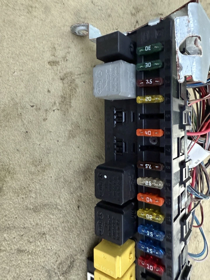 Módulo relé fusible SAM maletero trasero Mercedes W211 E350 E500 2003-2011 2115454901 Foto 4 de 4