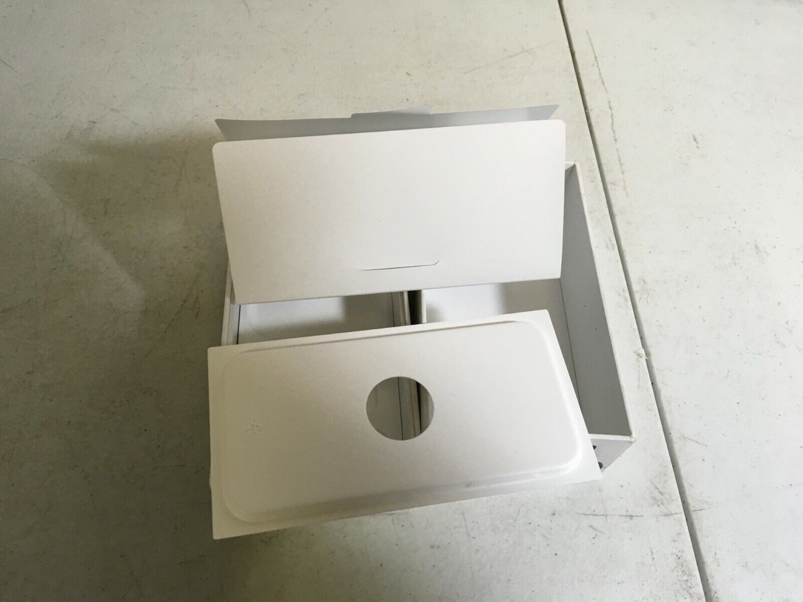 iPhone SE GOLD EMPTY BOX ONLY Y52LL/A