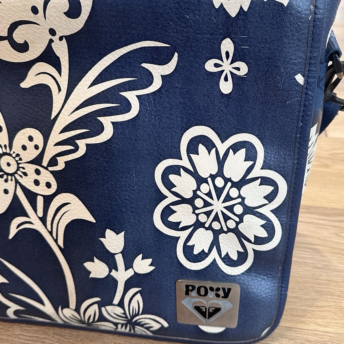 Vintage Roxy Y2K 2000s Hawaiian Floral Print Messenger Bag