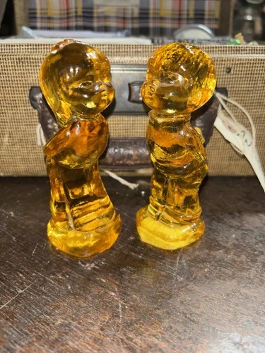 Vintage Fenton Art Glass Yellow Kissing Boy & Girl Figurine Set 4.75"