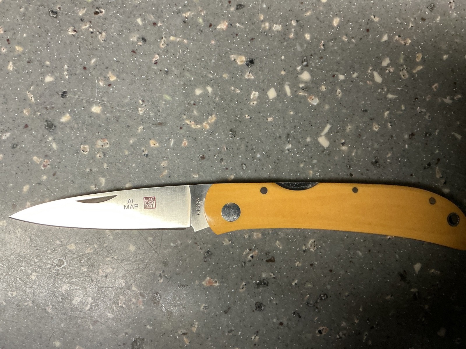vintage Al-mar falcon knife, white excellent condition, factory edge