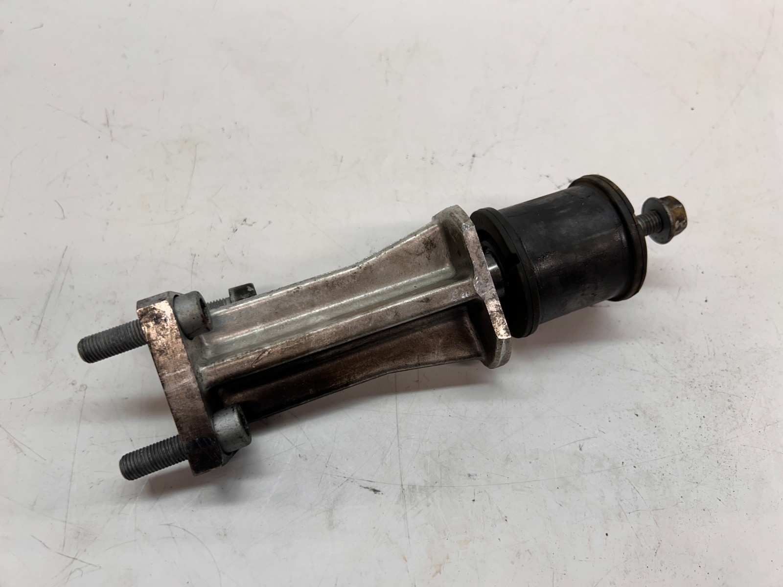 LAMBORGHINI AVENTADOR GEARBOX MOUNTING POWER SUPPORT W/ BUSHING OEM 0CE301267