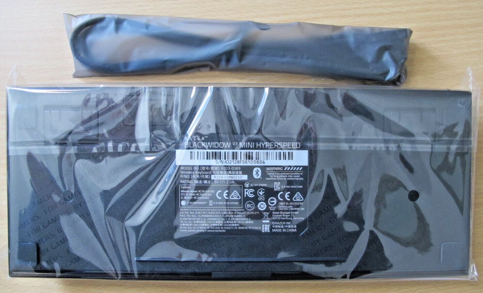 Razer Blackwidow V3 Mini Hyperspeed 65% RZ03-03890200 Keyboard Yellow Switches - Image 3 of 4