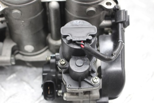 2009 YAMAHA FZ1 THROTTLE BODY AIR CONTROL ASSEMBLY FUEL INJECTORS - Picture 7 of 13