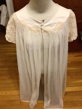 Vintage 50-60s Sheer Lace Pleated Baby Doll Negligee Peignoir Lingerie Robe