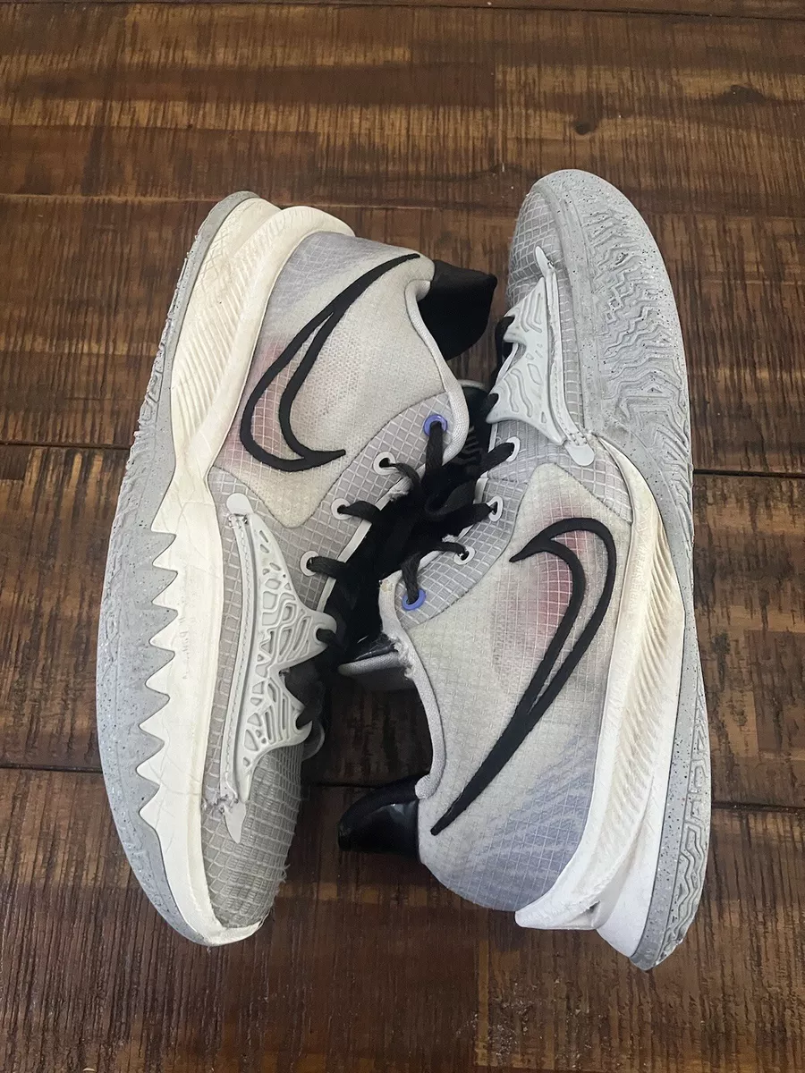 Kyrie store 4 218