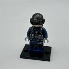 Lego Guard 75931 Aviator Cap, Night Vision Goggles Jurassic World Minifigure