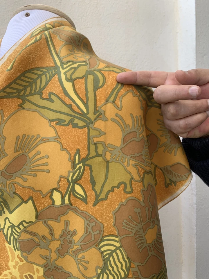 NINA RICCI FLORAL AMARILLO Bufanda de seda rectangular tiene mancha 56/16 pulgadas #A108 Foto 3 de 4