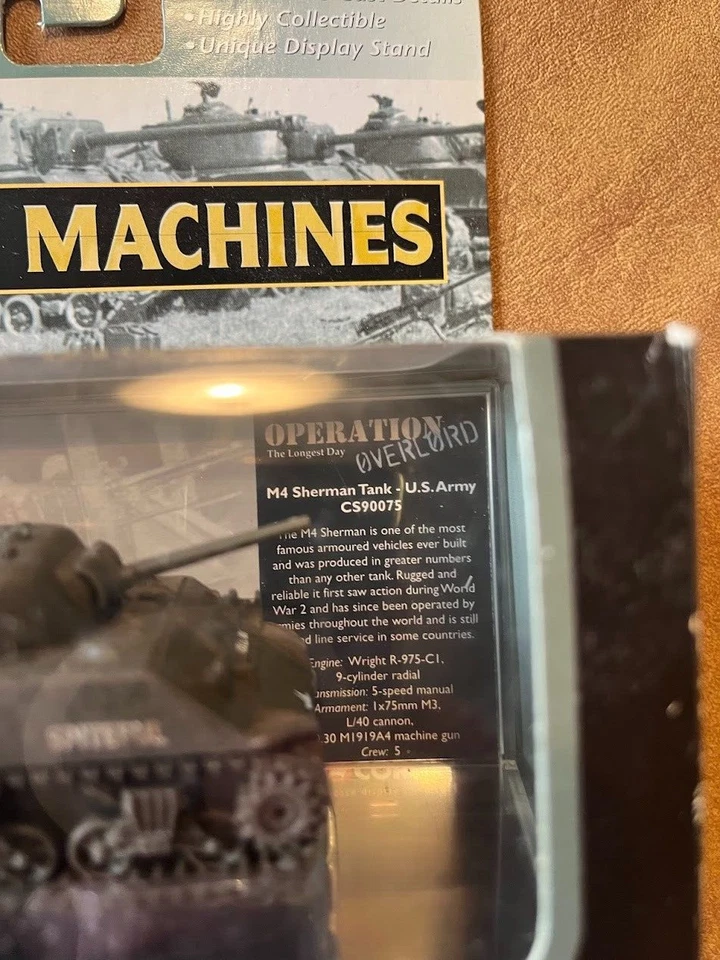 LOTE DE 5 MÁQUINAS DE COMBATE CORGI 2002 2 TANQUES, WILLYS HUMMER MEDIA PISTA Foto 3 de 4