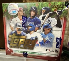 Topps 2022 Holiday Baseball Mega Box - 10 Packs
