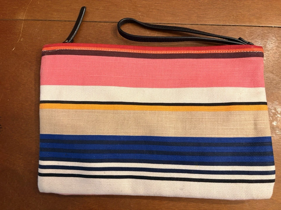 Cartera sin asas Kate Spade multicolor con correa negra usada Foto 3 de 3