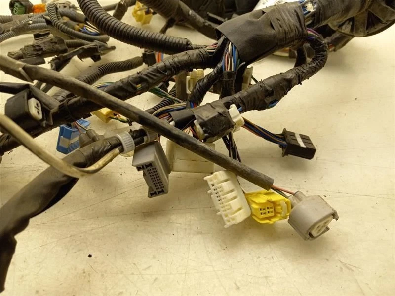 12 13 14 Toyota Yaris Main Engine Room Harness 82111-5CJ90 - Image 2 of 4