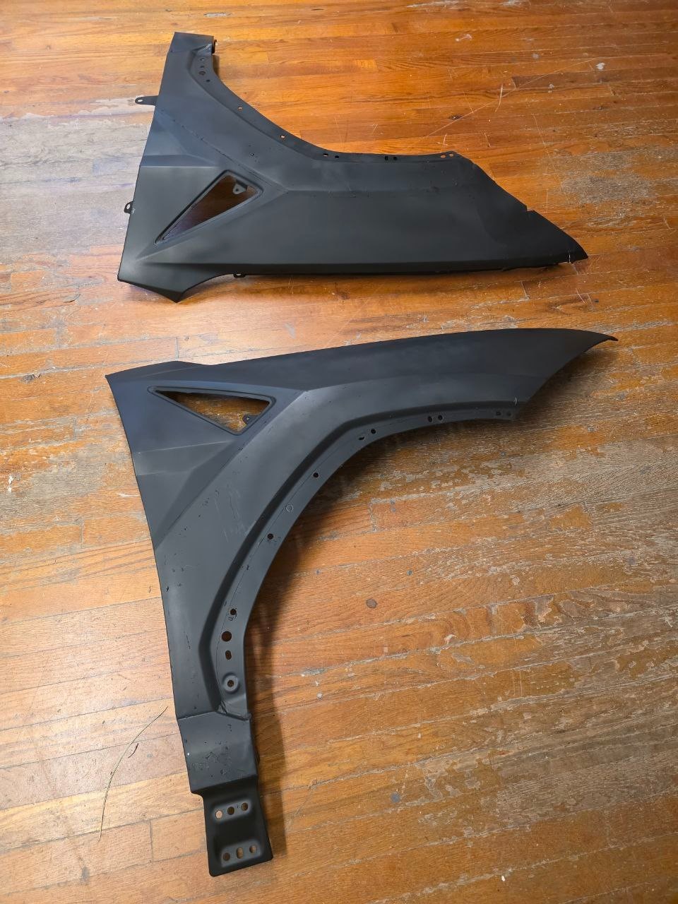 2019 - 2024 OEM Original Lamborghini urus front fender (LEFT SIDE ONLY)