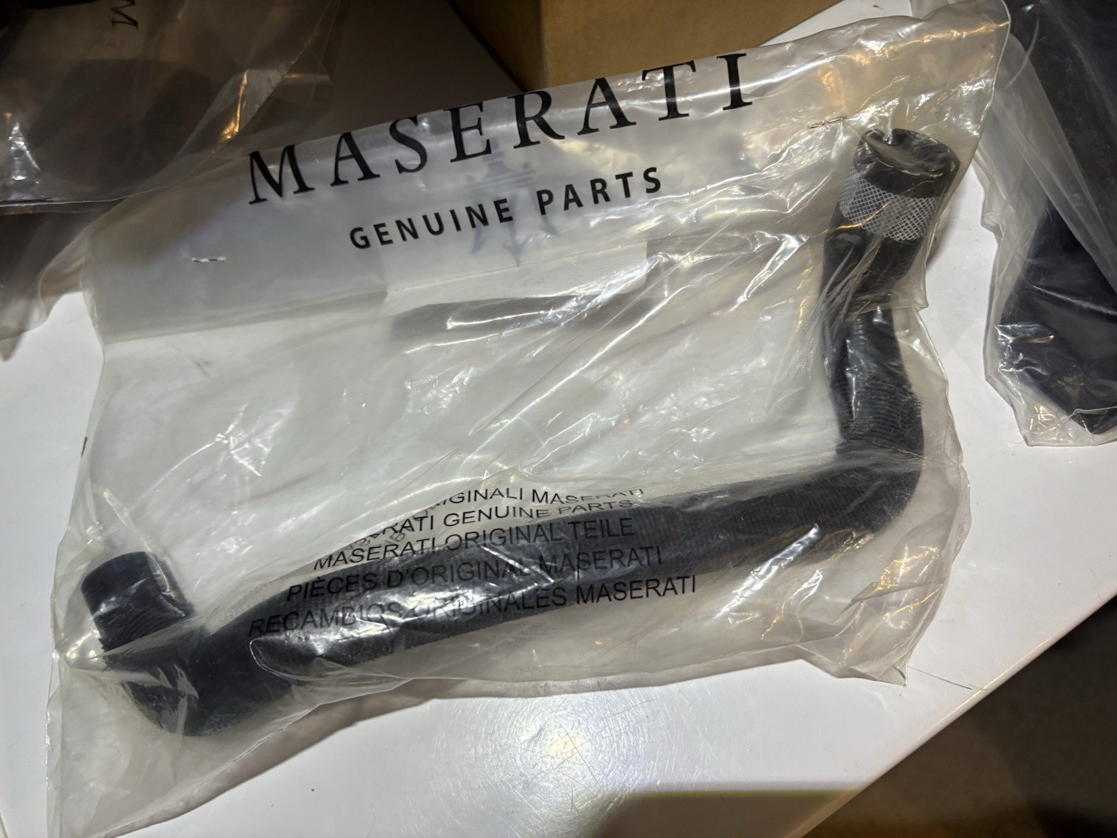 GENUINE Maserati GranTurismo M145 Rad Expansion Tank Coolant Hose #000227136