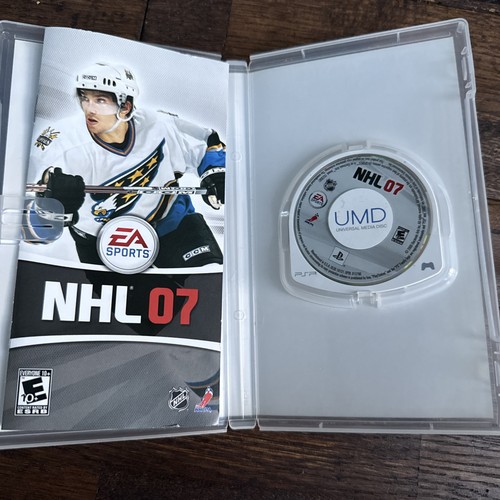 NHL 07 (Playstation Portable PSP) Complete With Manual - Tested - Bild 3 von 3