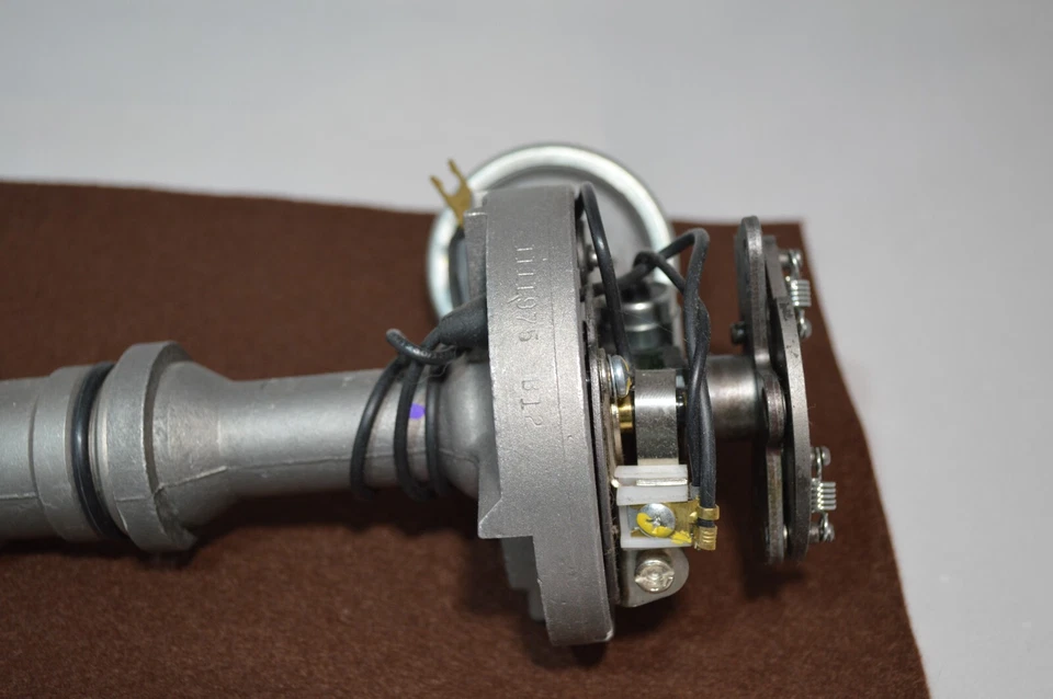 雷曼原装 1111975 分销商 442 hurst Oldsmobile 350 455 cutlass toranado — 第 2/4 张图片