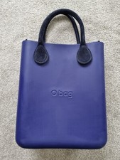 O Bag Chic in viola scuro con manico in camoscio navy Made in Italy buone condizioni