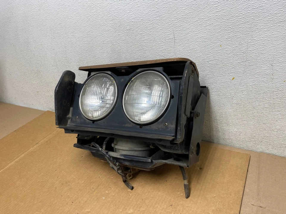 1969 1970 1971 Lincoln Continental Right Passenger Side Headlight I0567 - Image 2 of 4