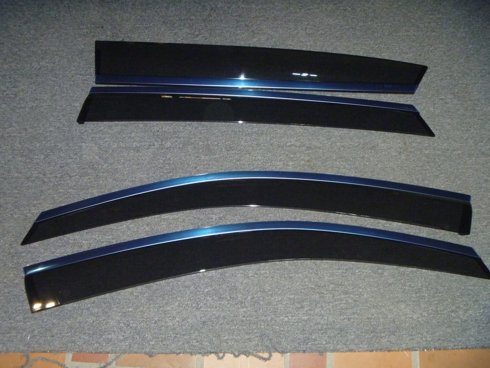 Picture 1 of 2