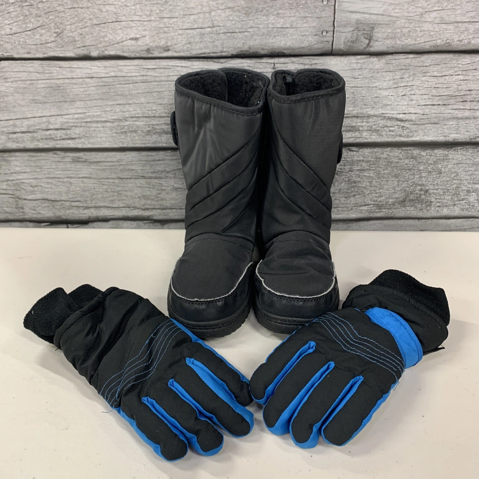 Rugged Exposure Snow Boots Kids Size 13 W/ Blue&Black Kids Snow Gloves