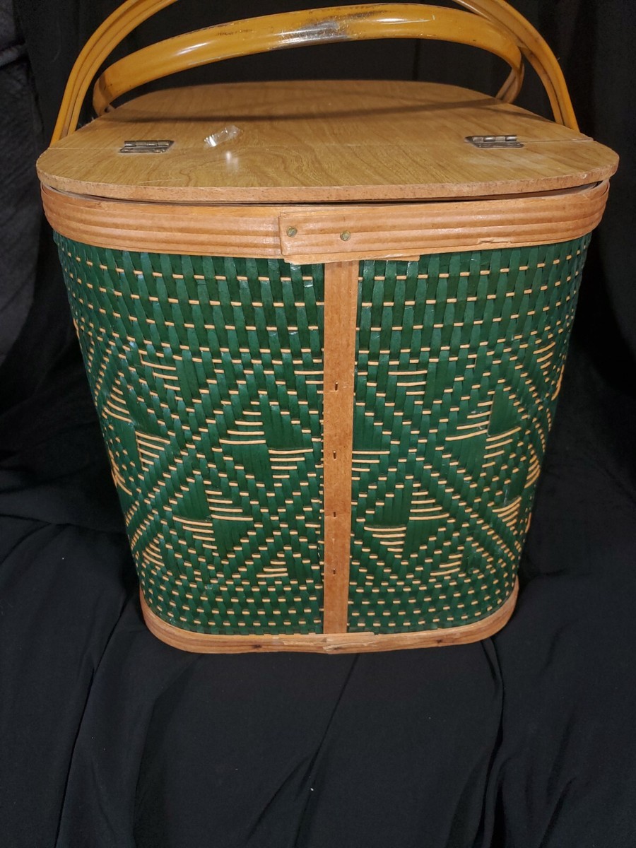 VINTAGE BURLINGTON HAWKEYE GREEN WICKER PICNIC BASKET NICE