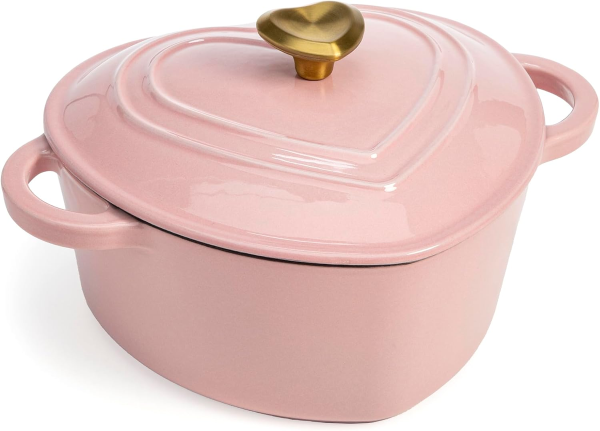 Paris Hilton Pink Heart Dutch Oven 2Qt Cast Iron Enamel Gold Knob