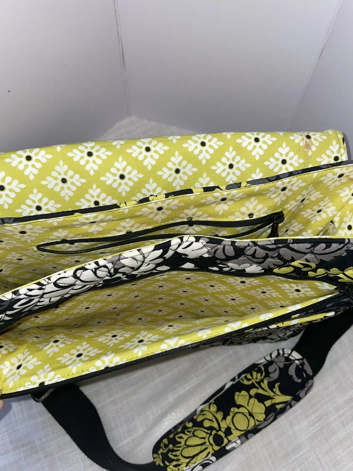 Valigetta attaccata VERA BRADLEY Work Essentials barocco nero giallo grigio