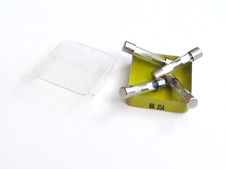 LOT OF 4 UK 35A LITTELFUSE USA FUSES