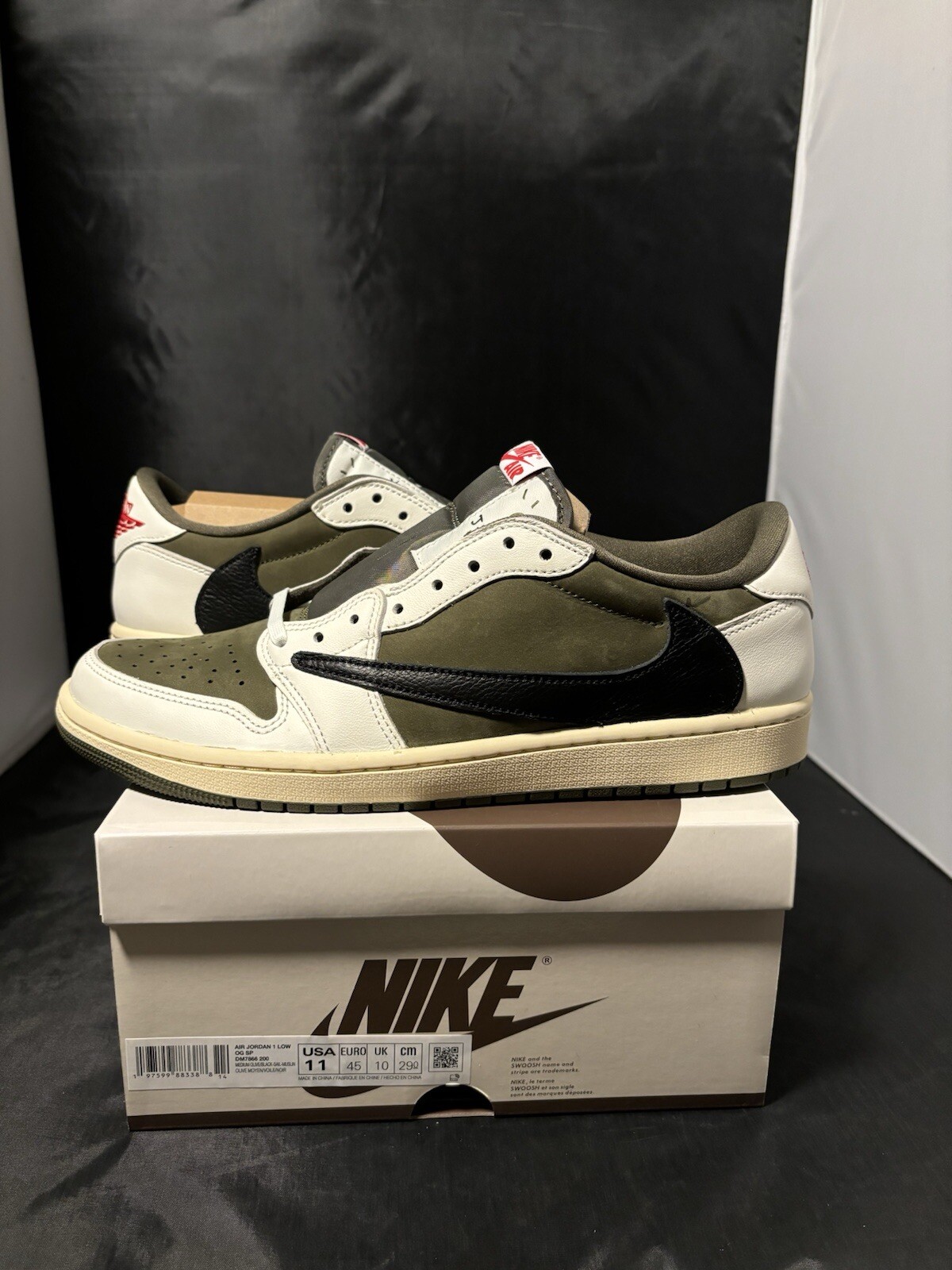 Air Jordan 1 Retro Low 