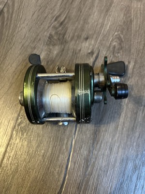 NICE VINTAGE Heddon 3200 Mark IV Green Bait Casting Fishing