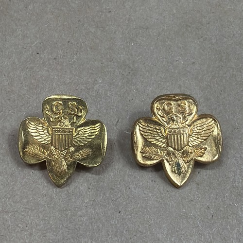 Girls Scout Membership Brooch Pins Vintage Gold Tone Collectable Good Condition