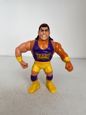 FIGURA DE ACCIÓN DE JUGUETE DE LUCHA LIBRE WWE KONA CRUSH HASBRO SERIE WWF 7 MUY BUEN ESTADO