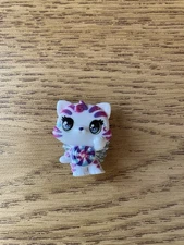 Hatchimals Colleggtible Peppermint Tigrette Cosmic Candy Figure