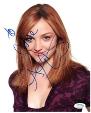 Abby Elliott Signed Autographed 8x10 Red Hair Pretty Photo How I Met Your Mother