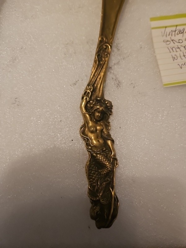 Vintage: BRASS MERMAID SHOE HORN! FEATURES INTRICATE SIREN DETAIL WITH GOLDEN...