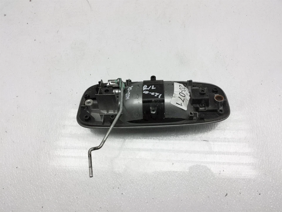 Manija de puerta exterior conductor trasero Subaru Impreza 2002-2006 61022Fe030 *45A gris Foto 2 de 4